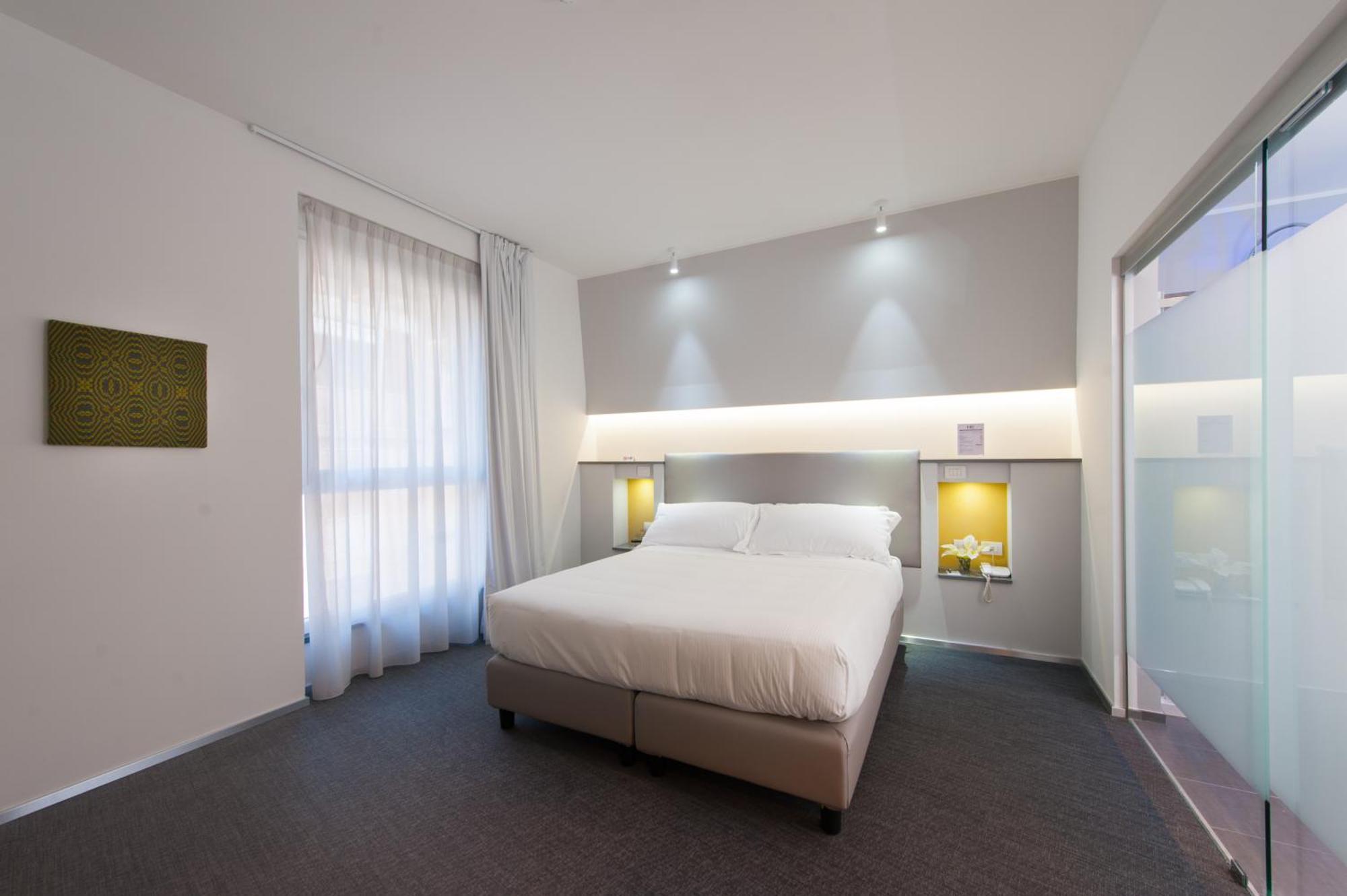 Executive Inn Boutique Hotel Brindisi Room photo